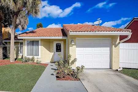 6189 Country Fair Cir Boynton Beach, FL 33437