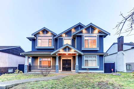 7143 Mcbride Street Burnaby, BC V5E 1R3