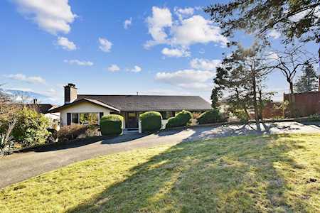 35334 Rockwell Drive Abbotsford, BC V3G 2C9