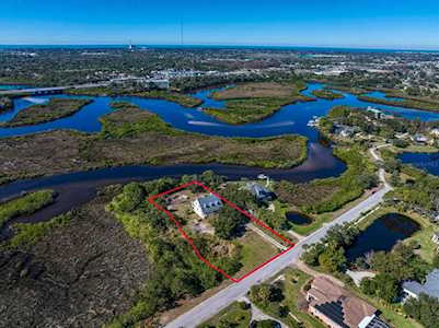 1456 N Jasmine Ave Tarpon Springs, FL 34689