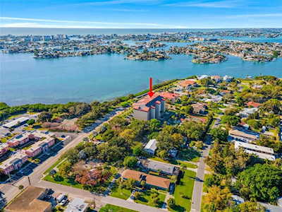 7037 Sunset Dr S #703 South Pasadena, FL 33707