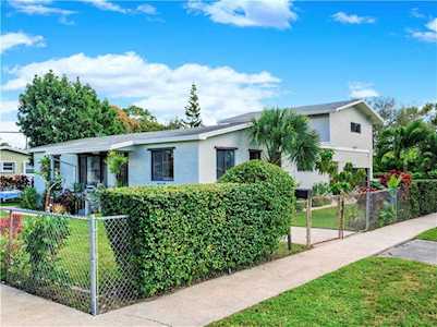 6470 Mcclellan St Hollywood, FL 33024
