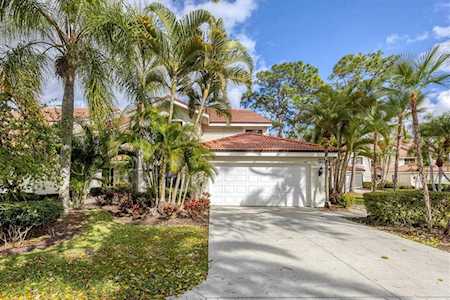 7611 Fairway Woods Dr #506 Sarasota, FL 34238