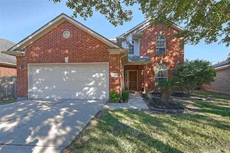 11305 Shoal Creek Dr Pearland, TX 77584