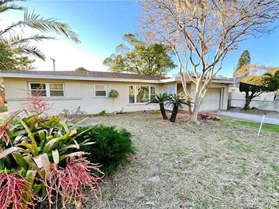 737 N Florida Ave Tarpon Springs, FL 34689