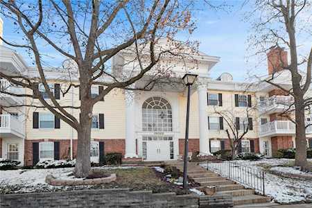 15022 Claymoor Court Chesterfield, MO 63017