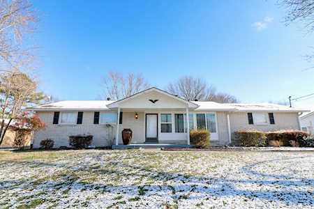 133 Roberta Dr Hendersonville, TN 37075