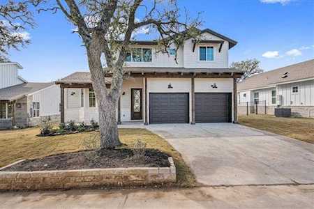 170 Bunker Ranch Blvd. #5 Dripping Springs, TX 78620