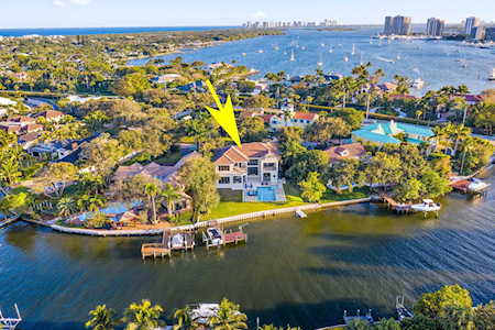 1950 N Portage Lndg Landing(S) North Palm Beach, FL 33408