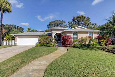685 7th St S Safety Harbor, FL 34695