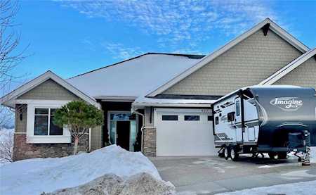 457 Carnoustie Drive Kelowna, BC V1P1T1