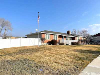 195 E Shelly Louise Dr S Sandy, UT 84070