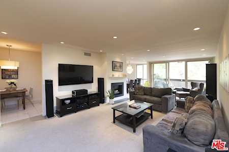 809 S Bundy Dr Los Angeles, CA 90049