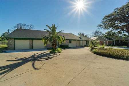 207 Falk Ave La Porte, TX 77571