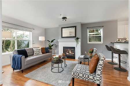 23420 SE Black Nugget Rd #F104 Issaquah, WA 98029