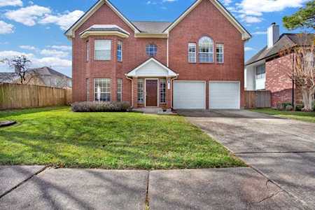 4234 Royal Manor Dr Dr Pasadena, TX 77505