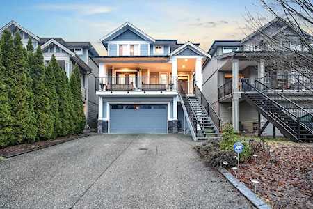 24209 103A Avenue Maple Ridge, BC V2W 0E4
