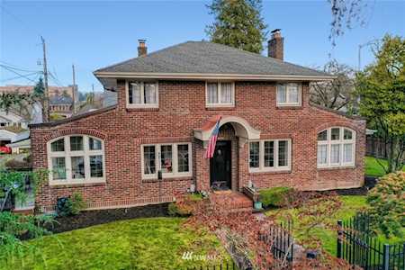 1896 E Hamlin St Seattle, WA 98112
