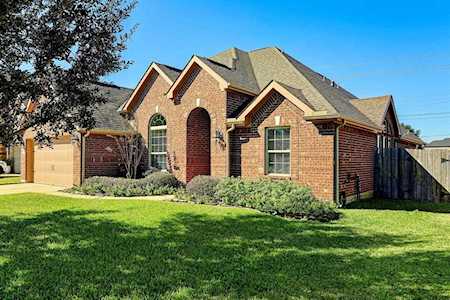 277 W Creek Dr League City, TX 77573
