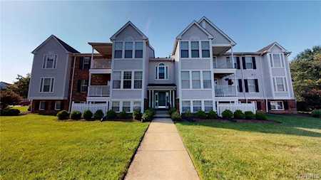9389 Horse Castle Ct #704 Glen Allen, VA 23060