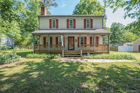 7725 Robinwood Dr Chesterfield, VA 23832