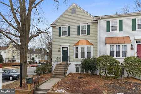 1496 Lowell Ct Crofton, MD 21114