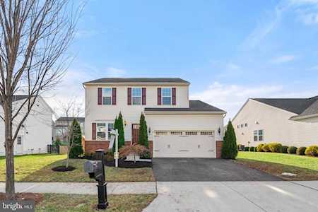 37 Hammond Dr Lovettsville, VA 20180