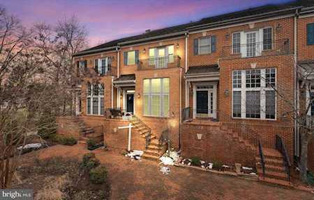 728 Vestal St Woodbridge, VA 22191