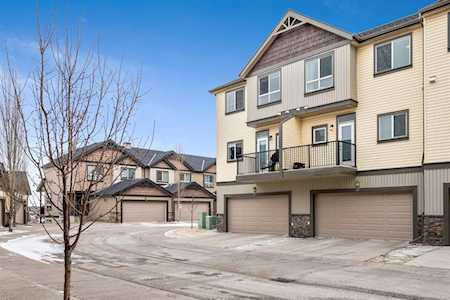 86 Kincora Heath NW Calgary, AB T3R 0A3