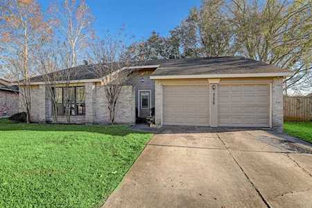 2539 Colonial Ridge Dr Friendswood, TX 77546