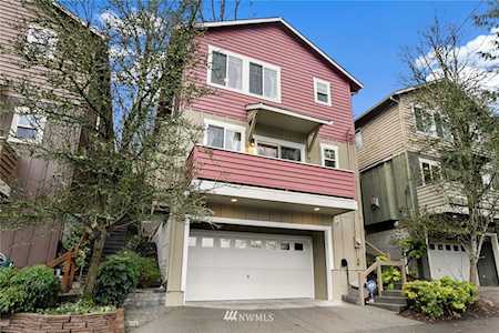 2462 SW Webster St Seattle, WA 98106