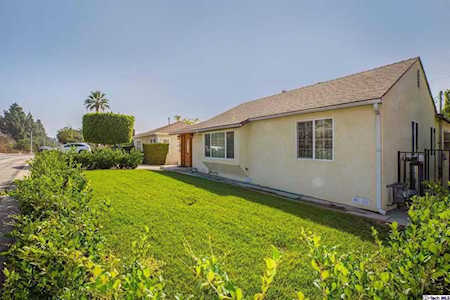 2948 Mayfield Ave La Crescenta, CA 91214