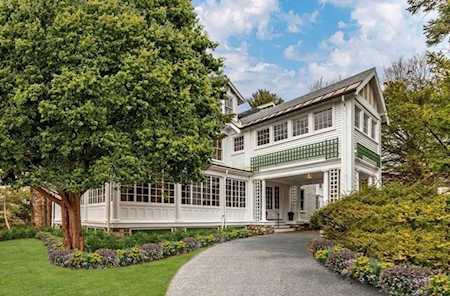 6 Hayes Avenue Lexington, MA 02420