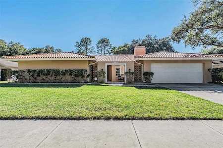 11707 Rolling Oaks Ln Tampa, FL 33618