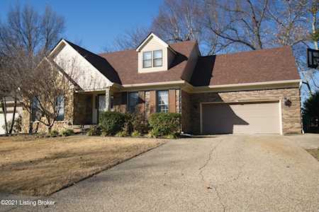6821 Crossmoor Ln Louisville, KY 40222