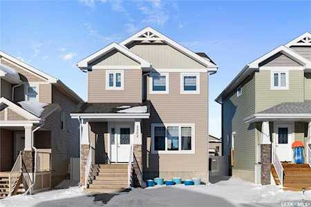 5302 Campling Ave Regina, SK S4W 0L8