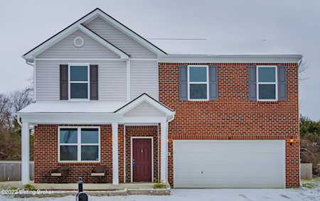 11702 Beacon Ct Louisville, KY 40291