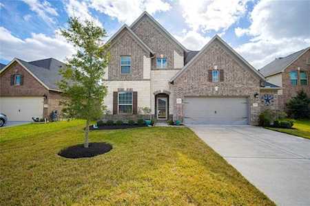 7710 River Pass Dr Pearland, TX 77581