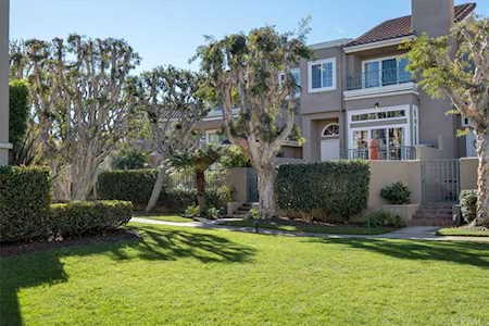 19346 Peachtree Ln Huntington Beach, CA 92648