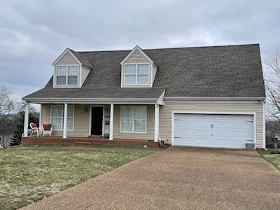 2655 Hansford Dr Thompsons Station, TN 37179