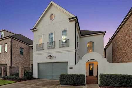 1936 Carrollton Mill Dr Spring, TX 77380