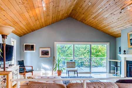 2401 Chilcombe Avenue Saint Paul, MN 55108