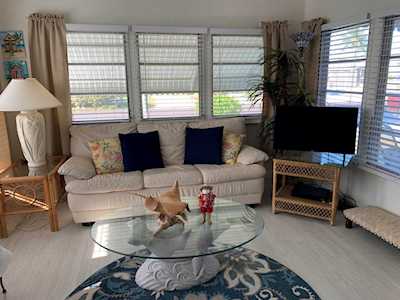 7975 SE Wren Avenue Hobe Sound, FL 33455