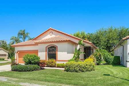 10038 N Lexington Circle Boynton Beach, FL 33436