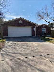 211 Western DR Kyle, TX 78640