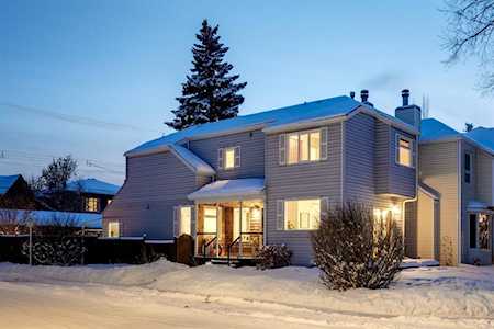 2801 7 Ave NW Calgary, AB T2N 1B1
