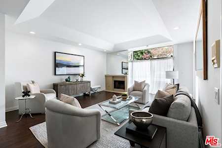 330 S Reeves Dr Beverly Hills, CA 90212