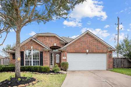9102 Glenfair Ct Spring, TX 77379