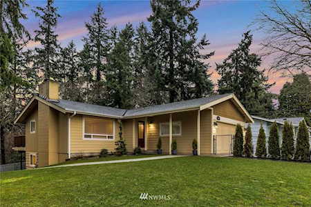 30467 10th Ave S Federal Way, WA 98003
