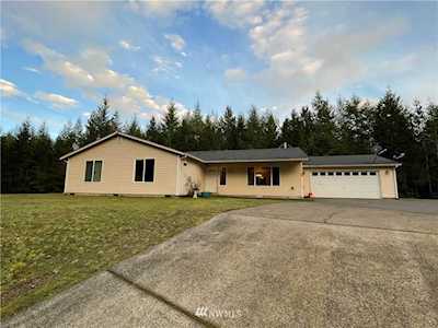 160 E Peaceful Place Grapeview, WA 98546